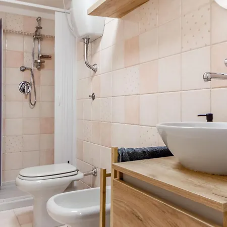 Iskra Apartment *